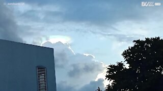 Un étrange arc-en-ciel filmé en Indonésie