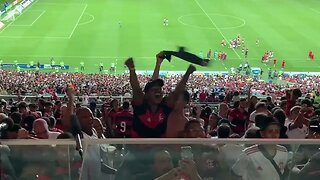 Torcedores do Flamengo dando tchau para ex-jogador Fred no Maracanã