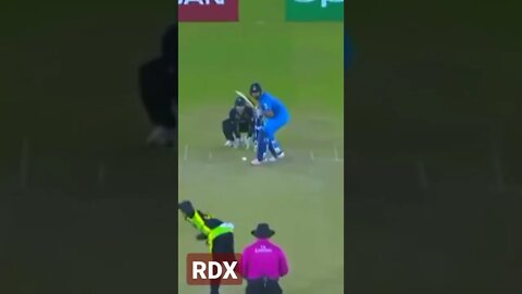 Virat Kohli against Glenn Maxwell