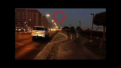 UFO Sightings🔴Flying Saucer Caught on Camera Over Dubai 🔴 Real UFO Sightings