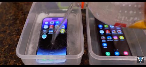 Ultimate Smartphone Showdown: iPhone 14 Pro vs Samsung Galaxy S22 Ultra"
