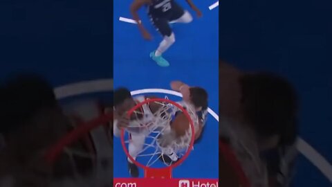 Ayton Dunks On Doncic | Deandre Ayton Gives Elbow To Luka