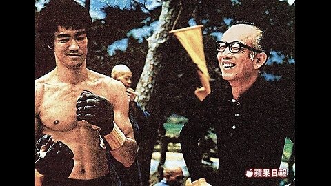 Cross kick Studio Films Bruce Lee Enter the Dragon