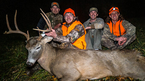 15 YARD MUZZLELOADER SHOT! | Public Land Deer Hunting | Gun Hunt