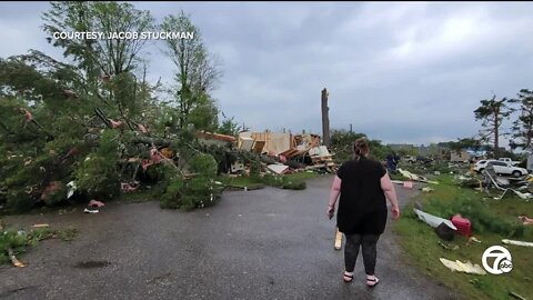 Deadly tornado hits Gaylord