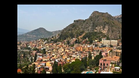 Learning To Drive Manual in the Middle of Sicily | Stories on the Go | TravelingTeachr