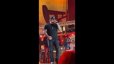 Brantley Gilbert & HARDY Sing “How Do You Like Me Now” At ‘Toby Keith: American Icon’