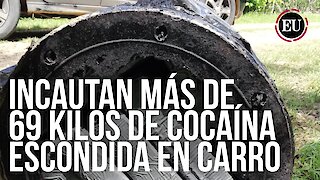 La policía encontró un cilindro lleno de cocaína escondida en un vehículo