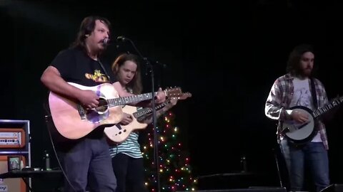 Dave Bruzza w/Billy Strings and Michael Cleveland - Vamp In The Middle (String the Halls 2)