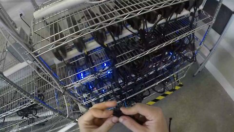 GPU RTX 3080 Mining Farm - Setting up 14 GPU Mining Rig