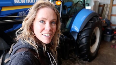 She Changed the Tractor Oil By HERSELF! New Holland T.5 Oil Change