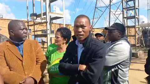 Watch: Johannesburg Mayor Kabelo Gwamanda visits power sub station in Eldorado Park