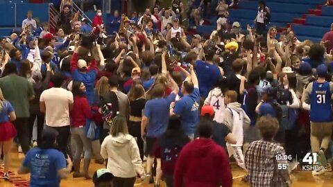 'Once in a lifetime experience': Jayhawks fans relish win over Villanova