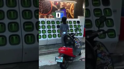 Scooter battery swap in Taiwan Awesome innovation