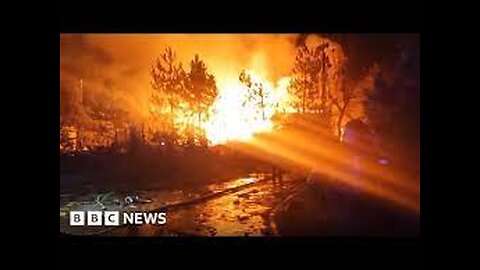 Southern Ukraine hit by strikes from both sides of war - BBC News