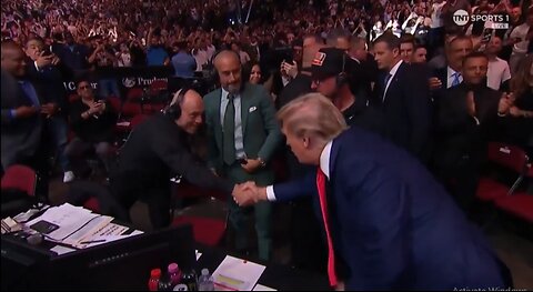 UFC Fans Go Crazy When Trump Walks In!