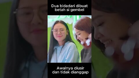 Dua bidadari dibuat betah si gembel, awalnya diusir dan tidak dianggap