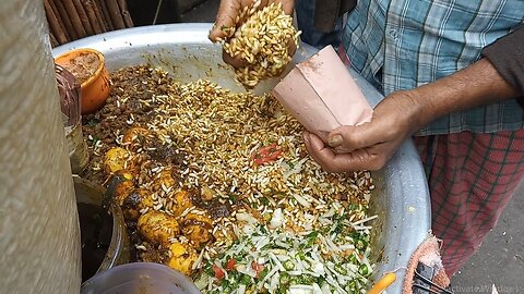 Bangladeshi Street Food - Jhal Muri || Popular Street Food of Bangladesh