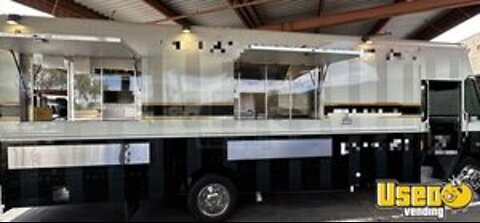 Like-New - 2007 32' Freightliner Chassis Step Van Kitchen Food Truck with Pro-Fire for Sale