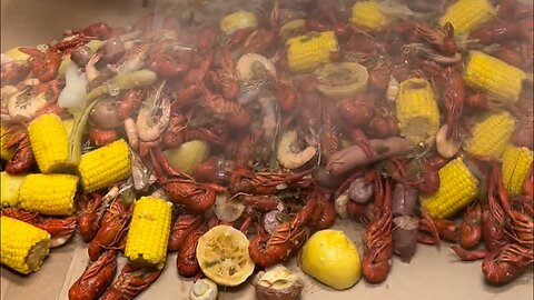 Boiling shrimp with crawfish!!