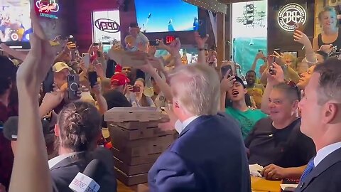 DONALD TRUMP STOPS BY TREEHOUSE PUB IN BETTENDORF, IOWA!