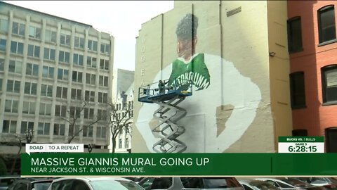 Massive three-story mural of Giannis Antetokounmpo coming to downtown Milwaukee