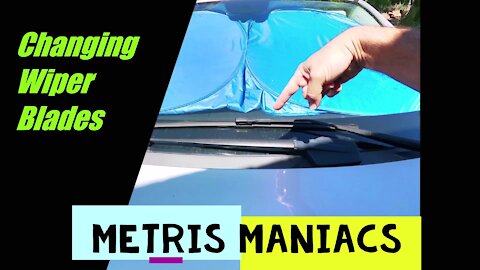 Front Wiper Blade Change on Mercedes Metris Van - How to change wipers