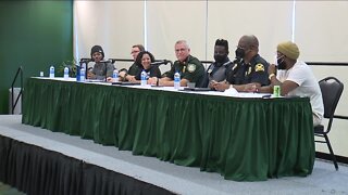 USF students, police hold forum on race and policing