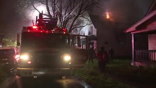 2 adults, 3 kids hospitalized after CLE house fire