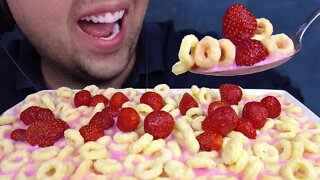 ASMR EXTREME CRUNCHY EATING SOUNDS (FRUIT LOOPS + CHERRY MILK + MINI STRAWBERRY) NO TALKING