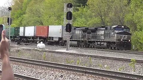 Norfolk Southern Train Meet from Berea, Ohio May 6, 2023