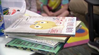 Denver7 visits Sierra Elementary for Read Across America Day
