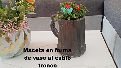 MACETA EN FORMA DE VASO AL ESTILO TRONCO