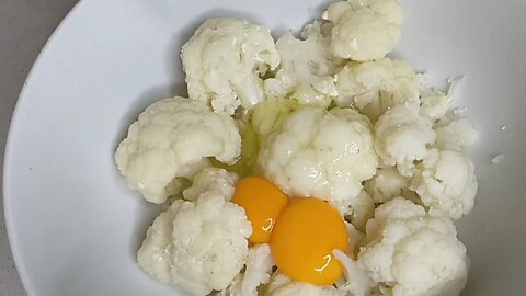 Add 2 eggs to the cauliflower! It's such a simple, quick and delicious breakfast recipe