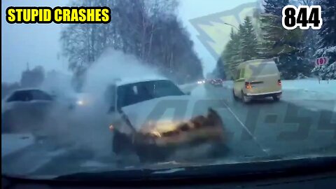 Stupid crashes 844 December 2023 car crash compilation