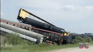 Train carrying hazardous materials derails in northwest Minnesota
