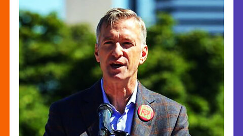 Portland Mayor Laughs At Nagging Citizen