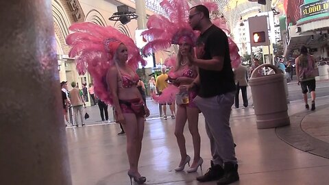 SkeeterJean FAKE BONER IN VEGAS!