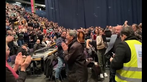 Prof. Sucharit Bhakdi Receives Standing Ovation & A Hero's Welcome in His Hometown in Germany