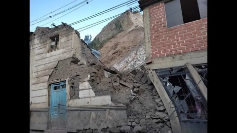 LANDSLIDE IN PERU DESTROYS 150 HOMES!