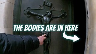 Trying to open all the doors in a HUGE crypt | Laeken Cemetery | Brussels 3/5