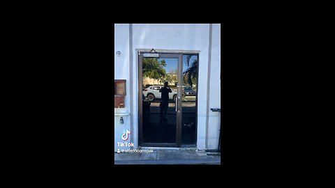 Storefront door repair; door hinges/pivots replacement, in Boca Raton, Fl.