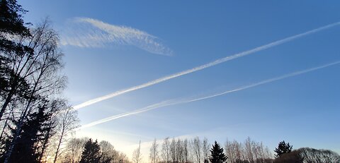 12.3.2024: White trails