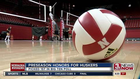 Huskers receive preseason awards