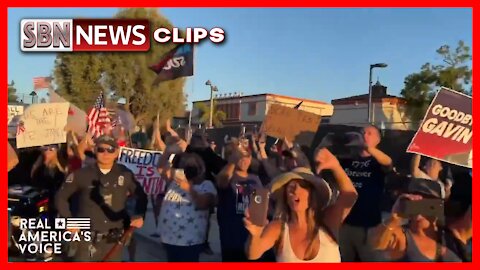 Biden Motorcade Savagely Booed by Patriots in Long Beach, California - 3645