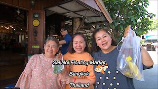 Sai Noi Floating Market in Bangkok, Thailand