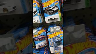 🥳 Surprise Treasure Hunt Find at DG! #shorts #hotwheelstreasurehunt #huntinghotwheels #hotwheels