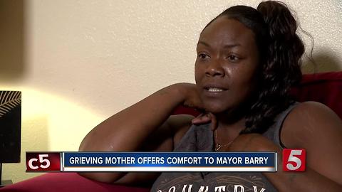 Grieving Mother Offers Comfort To Mayor Barry