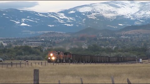 Coal train climbs Mullan