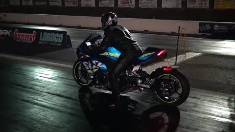 8 SECOND GSX-R 1000 HIT'S REV LIMITER ON MID 8 SECOND PASS